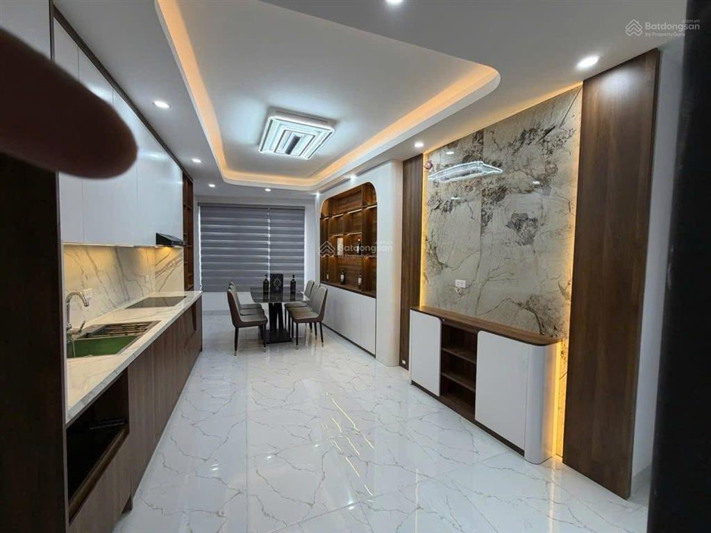 Bán nhà mặt ngõ khâm thiên lô góc 2 thoáng, xây mới 6 tầng thang máy full nội thất