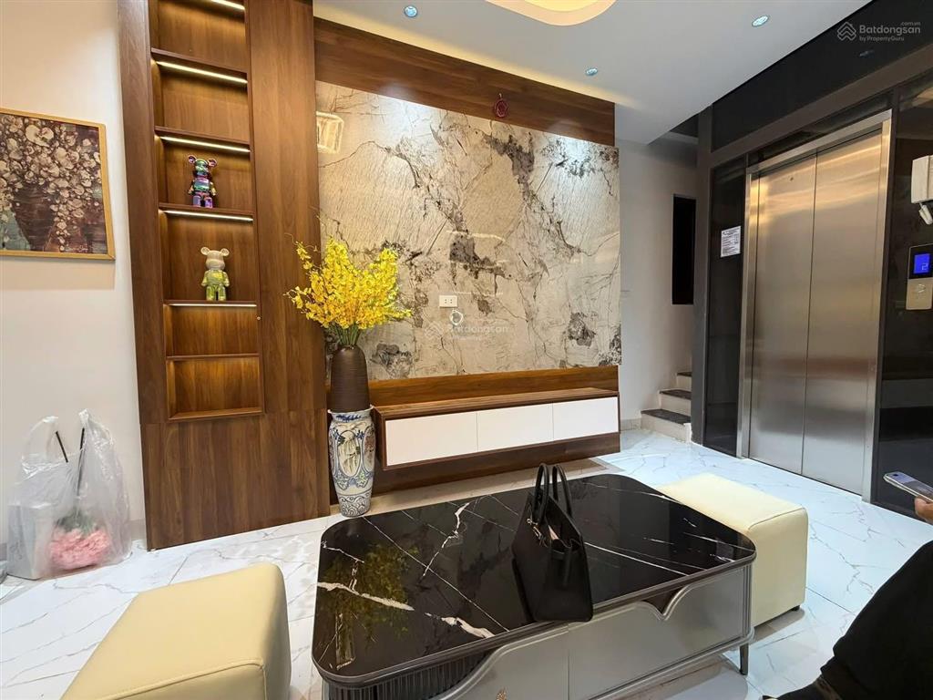 Bán nhà mặt ngõ khâm thiên lô góc 2 thoáng, xây mới 6 tầng thang máy full nội thất