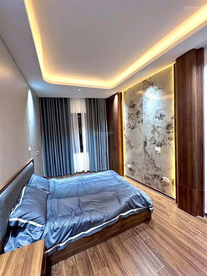 Bán nhà mặt ngõ khâm thiên lô góc 2 thoáng, xây mới 6 tầng thang máy full nội thất