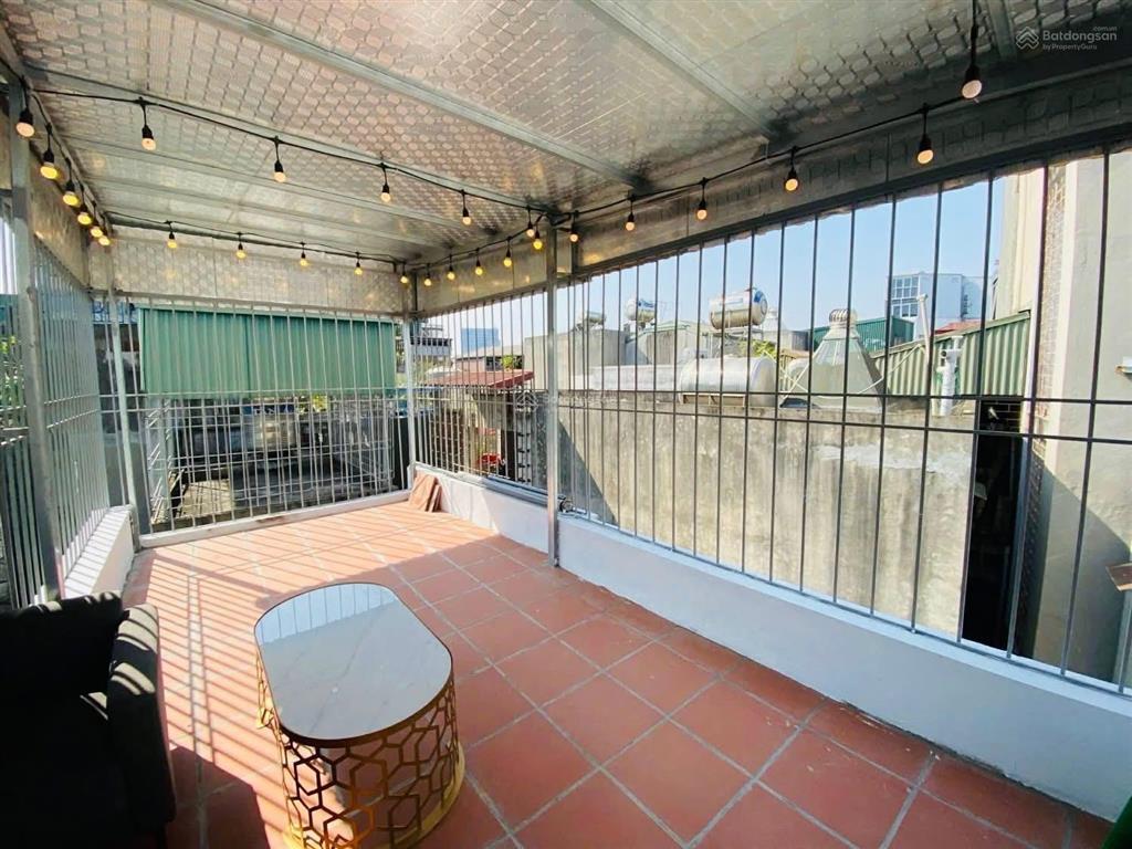 Bán nhà trung phụng gần phố ngõ nông, không qh trước nhà thoáng sáng 40m2x5 tầng