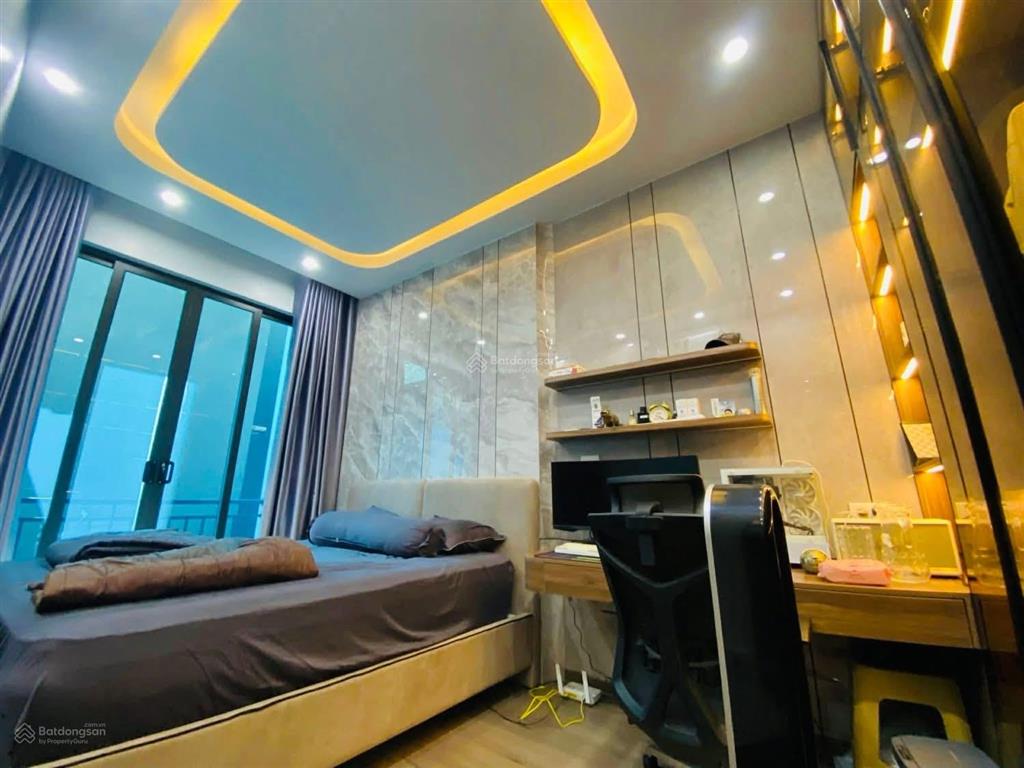 Bán nhà trung phụng gần phố ngõ nông, không qh trước nhà thoáng sáng 40m2x5 tầng