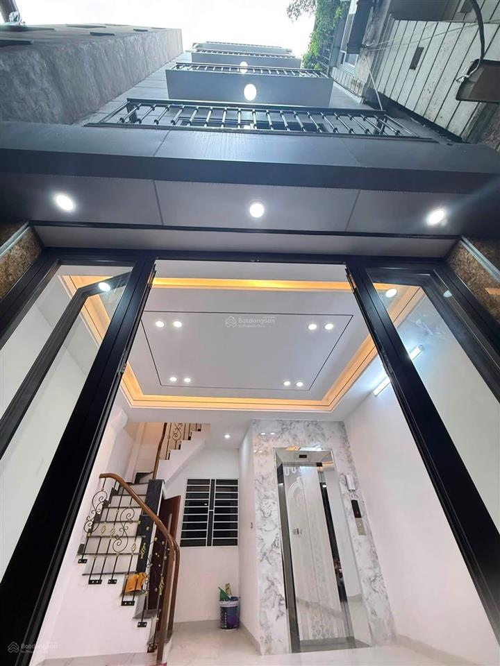 Thật 100% 8,3 tỷ có ngay 42m2 7 tầng thang máy, mặt ngõ lương sử c, không qh pháp lý chuẩn