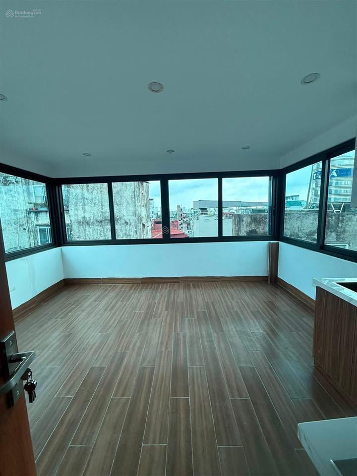 Thật 100% 8,3 tỷ có ngay 42m2 7 tầng thang máy, mặt ngõ lương sử c, không qh pháp lý chuẩn