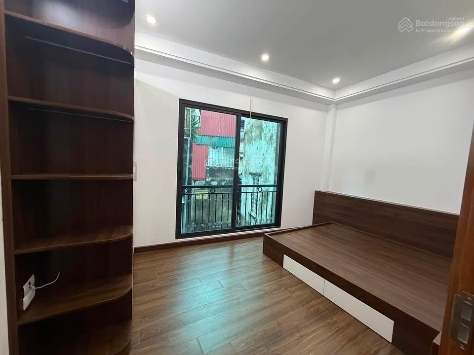 Thật 100% 8,3 tỷ có ngay 42m2 7 tầng thang máy, mặt ngõ lương sử c, không qh pháp lý chuẩn