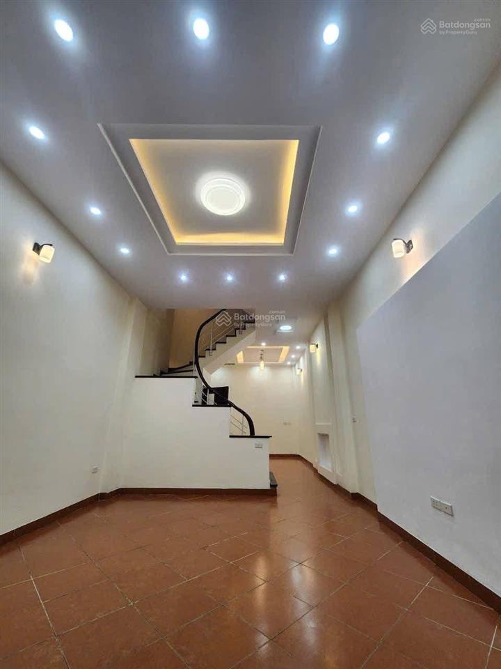 Bán nhà đê là thành, dân xây không nỗi phong thủy, qh ổn định 49m2x5 tầng