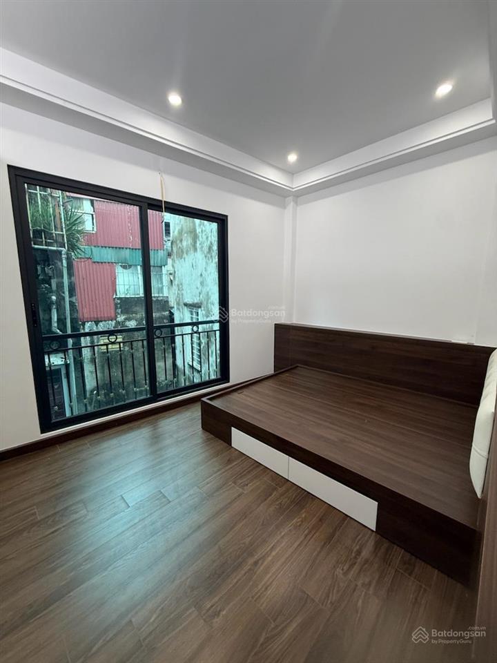 Cần bán căn mặt ngõ hòa bình đống đa xây mới 6 tầng thang máy lô góc gần phố ngõ nông dt 40m 7,9 tỷ