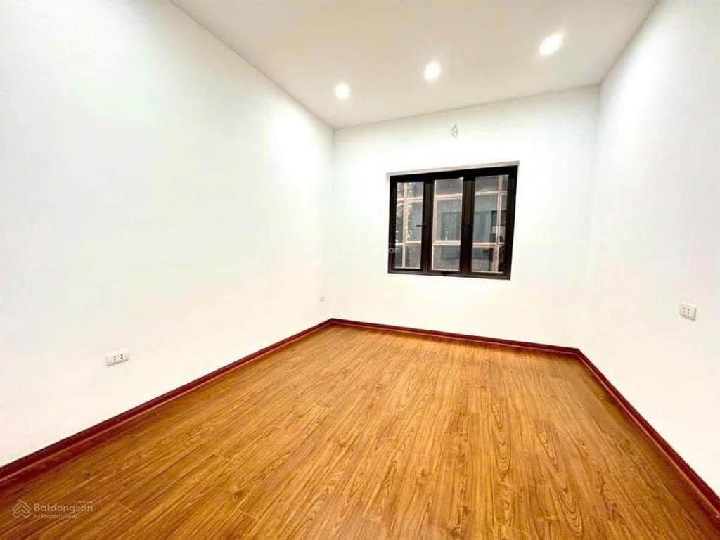 Bán nhà ngõ cẩm văn đống đa nhà 2 thoáng trước sau vài bước ra trường cấp 12 đống đa ngõ nông thôn