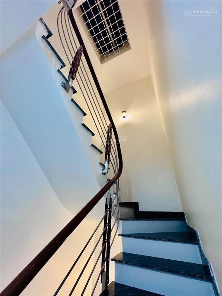 Bán nhà mặt ngõ hào nam , nhà dân xây gần phố ngõ nông thông gần ga tầu cát linh,nhạc viện hà nội.d