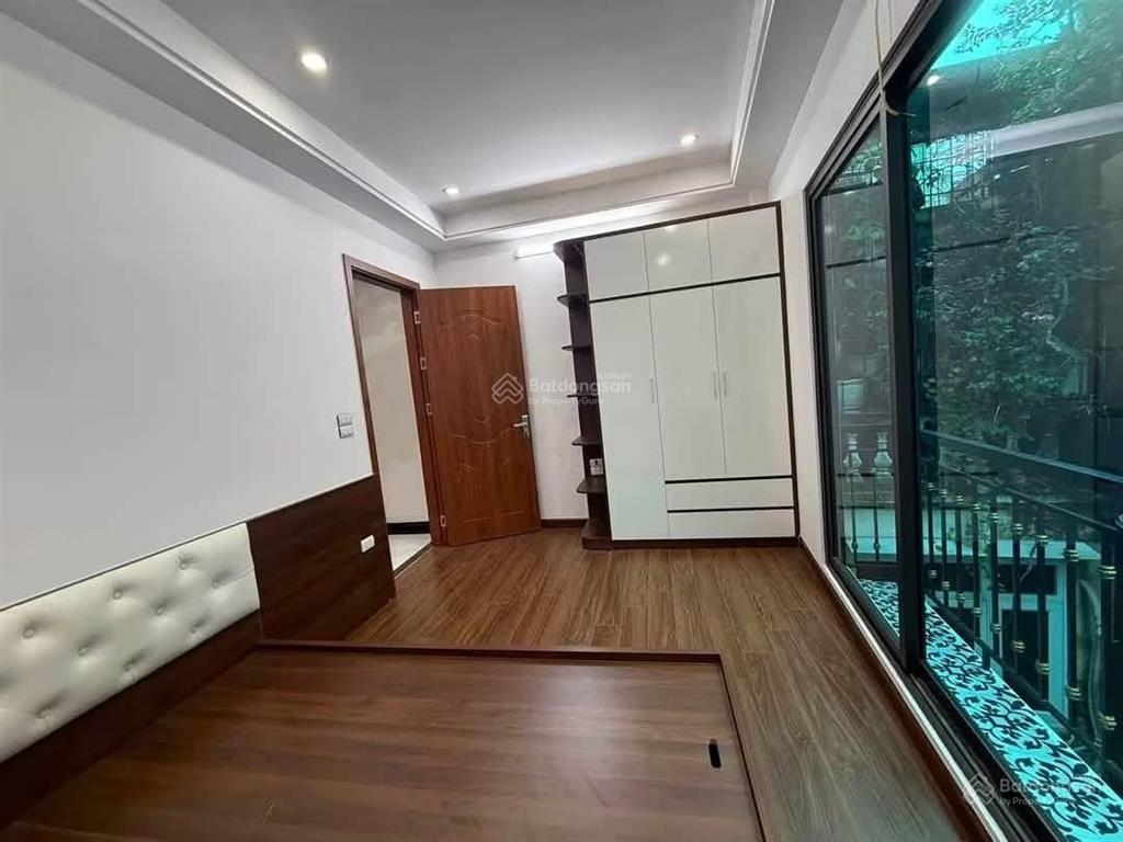 Bán nhà mặt ngõ lương sử a nhà 2 mặt ngõ trước sau, xây 7 tầng thang máy full nội thất dt 42m7t