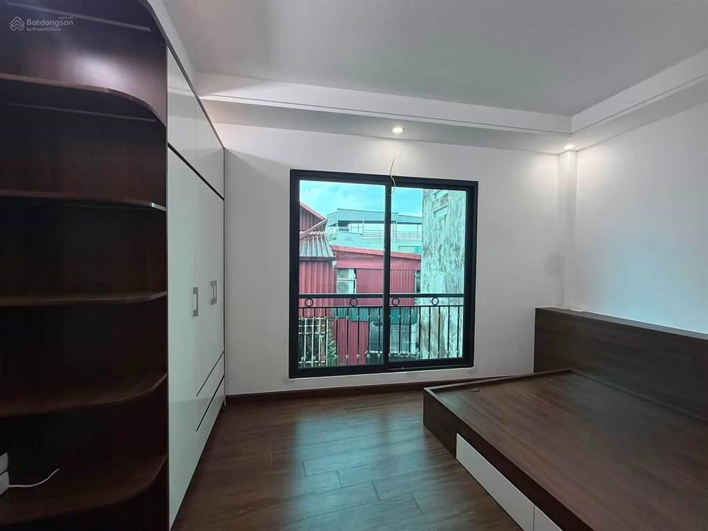 Bán nhà mặt ngõ lương sử a nhà 2 mặt ngõ trước sau, xây 7 tầng thang máy full nội thất dt 42m7t
