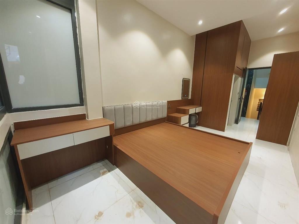 Bán nhà tôn đức thắng gần phố,dân xây 6 tầng thang máy sung quanh tiện ích bạt gần trường trạm bệnh