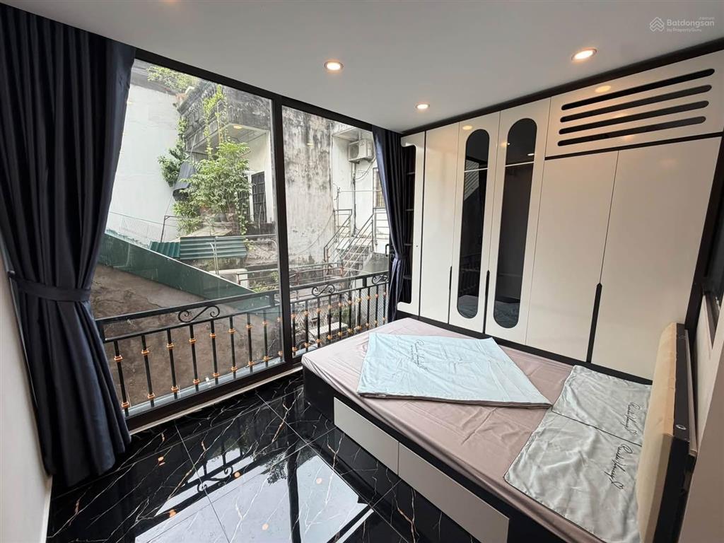 Bán nhà mặt ngõ khâm thiên,lô góc xây mới full nội thất xịn xò gần phố ngõ nông thông.dt38m5.59 t