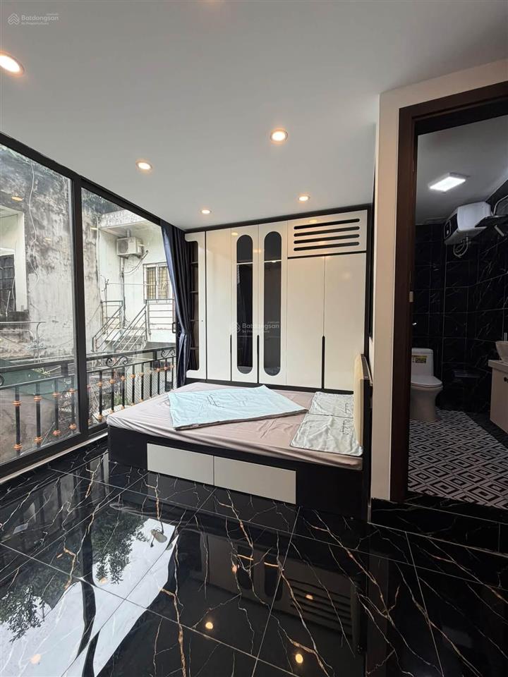 Bán nhà mặt ngõ khâm thiên,lô góc xây mới full nội thất xịn xò gần phố ngõ nông thông.dt38m5.59 t