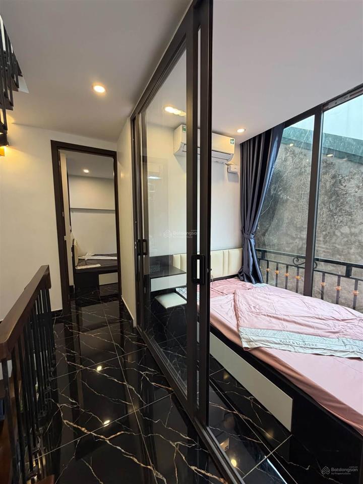 Bán nhà mặt ngõ khâm thiên,lô góc xây mới full nội thất xịn xò gần phố ngõ nông thông.dt38m5.59 t