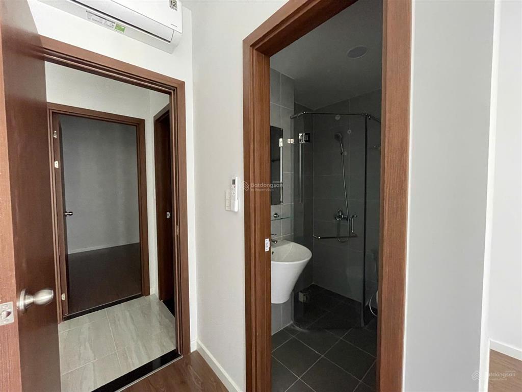 Cho thuê chính chủ 2pn, 2wc, 57m2, 5,2 triệu tầng 11 tại thống nhất