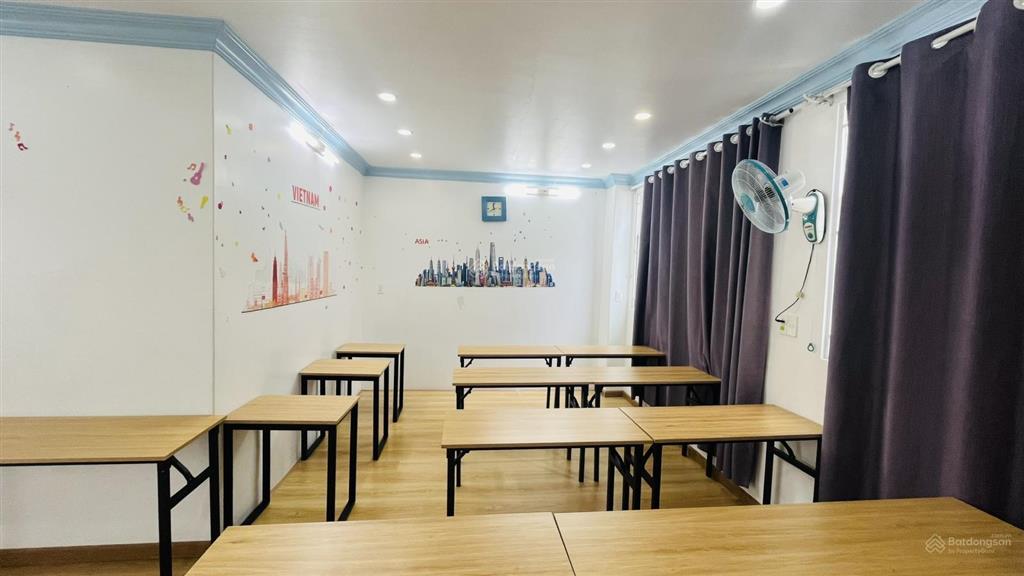 Cần bán gấp ! bán nhà trần đình xu 6 x 8m 5 tầng xây full giá 13 tỷ