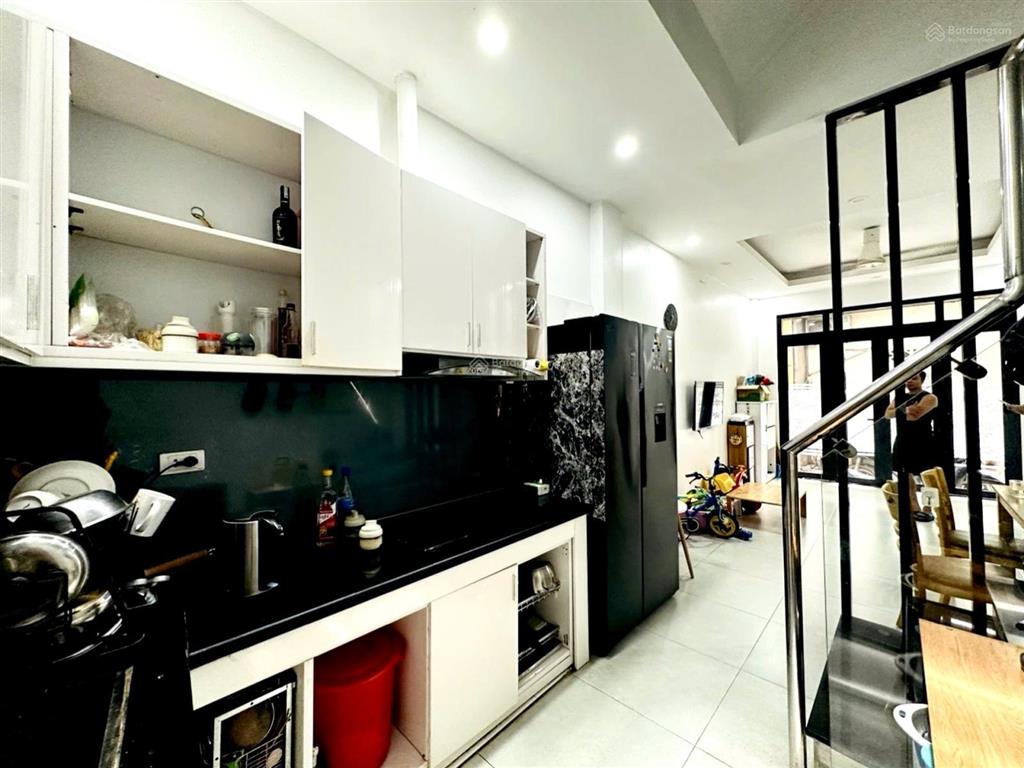 Lĩnh nam  hoàng mai nhà mới dân xây do thay đổi chỗ làm việc  muốn nhượng lại cho ai ở thật