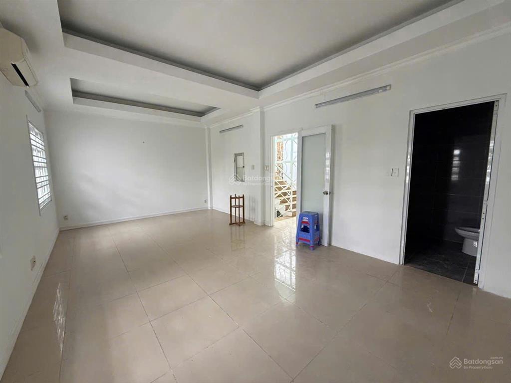 Siêu vị trí mt đường trần quang khải, tđ, q1. dt 4,5x17m, 5 tầng. hđt 65 tr/th. bán 32 tỷ