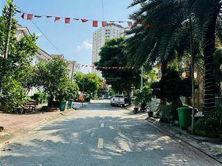 Bán mt nguyễn văn hưởng, thảo điền, q2. dt 12x22m (cn 180m2) 3 tầng. bán 45 tỷ. khu siêu vip