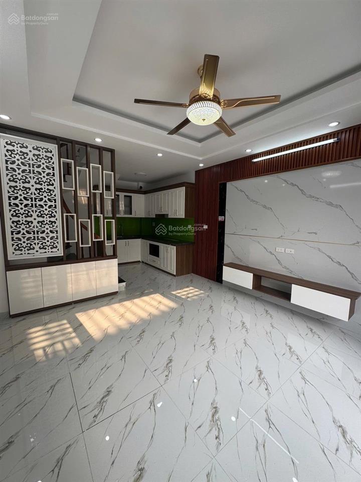 Nhà 5tx33m2 phụng châu , ngõ rộng , ô tô đỗ gần , gần ngay trường thể dục thể thao giá chỉ 3.25 tỷ