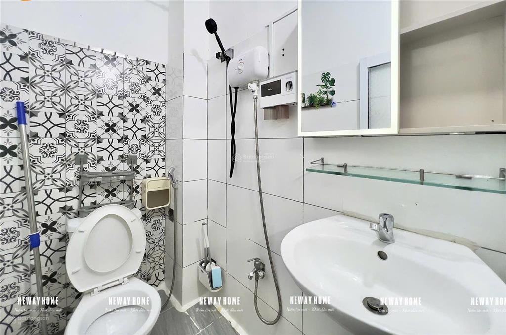 Căn hộ 1 phòng ngủ ban công gần bến nhà rồng, phố nguyễn huệ, thuận tiện di chuyển quận 1, quận 8