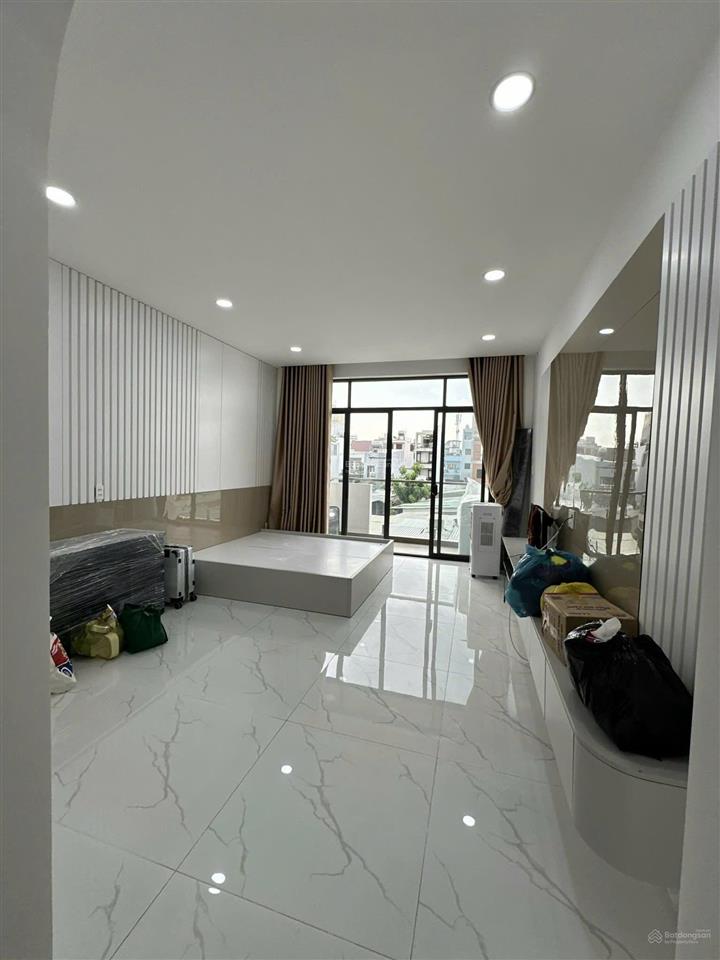 Căn hộ 1 phòng ngủ rộng 60m², nội thất đầy đủ tiện nghi, thích hợp ở gia đình, nhóm bạn