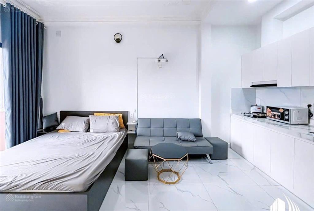 Căn hộ ban công đường khánh hội, full nội thất, thuận tiện di chuyển quận 1, quận 4, quận 5