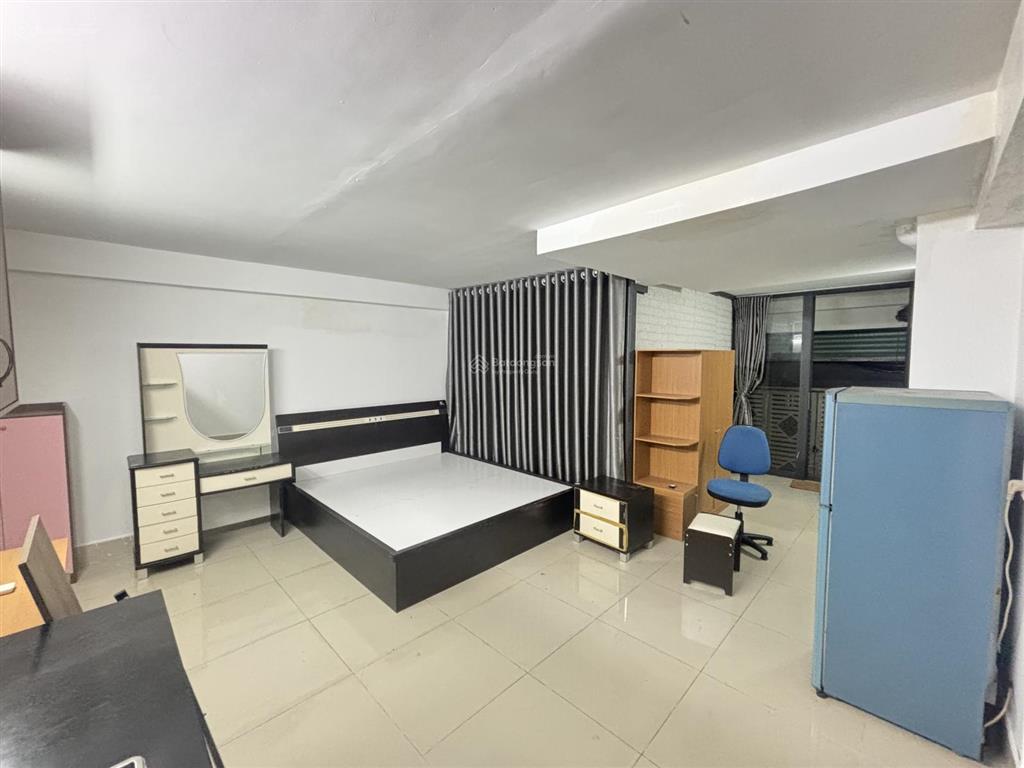 Cho thuê phòng rộng 40m2, ở được 2  3 người, full nội thất, gần đh tài chính, đh tôn đức thắng