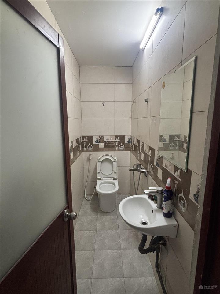 Cho thuê phòng rộng 40m2, ở được 2  3 người, full nội thất, gần đh tài chính, đh tôn đức thắng