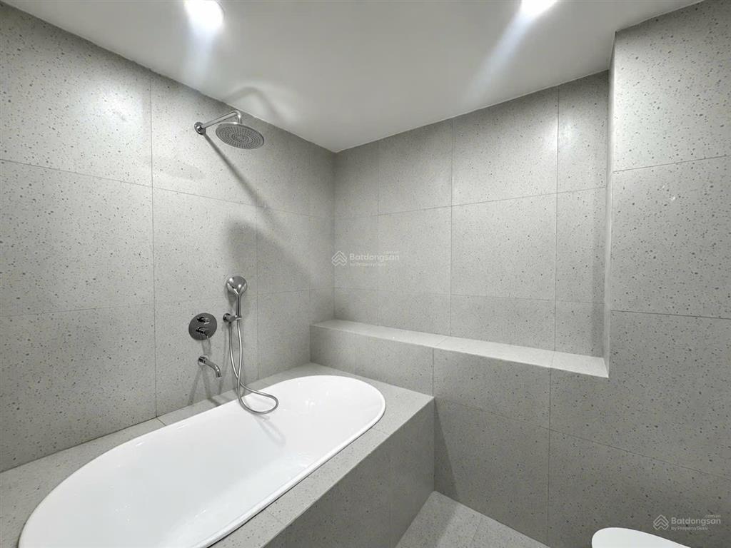 Căn hộ 1pn full nội thất ngay trung tâm q3, thuận di chuyển trung tâm