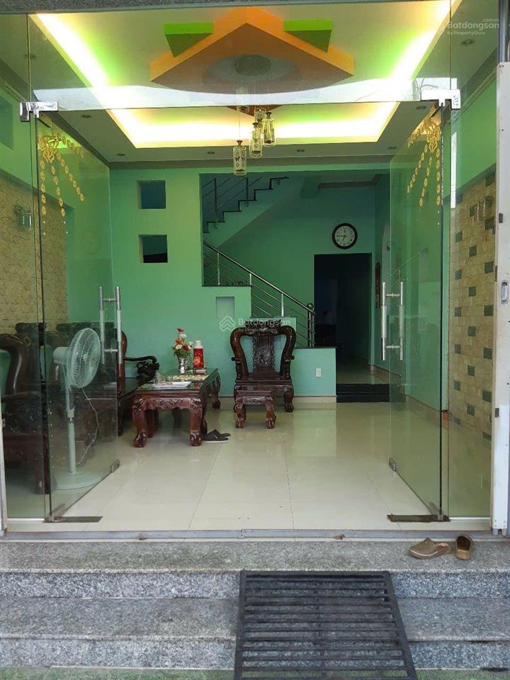 Cho thuê nhà nguyên căn mỹ tho 1 lầu full nội thất, 2 phòng ngủ máy lạnh.  0372 832 *** (loan)