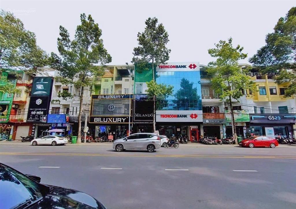 Chỉ có 1 căn duy nhất cơ hội vàng sở hữu mặt tiền vip giá sốc từ 17 tỷ hạ còn 15,5 tỷ