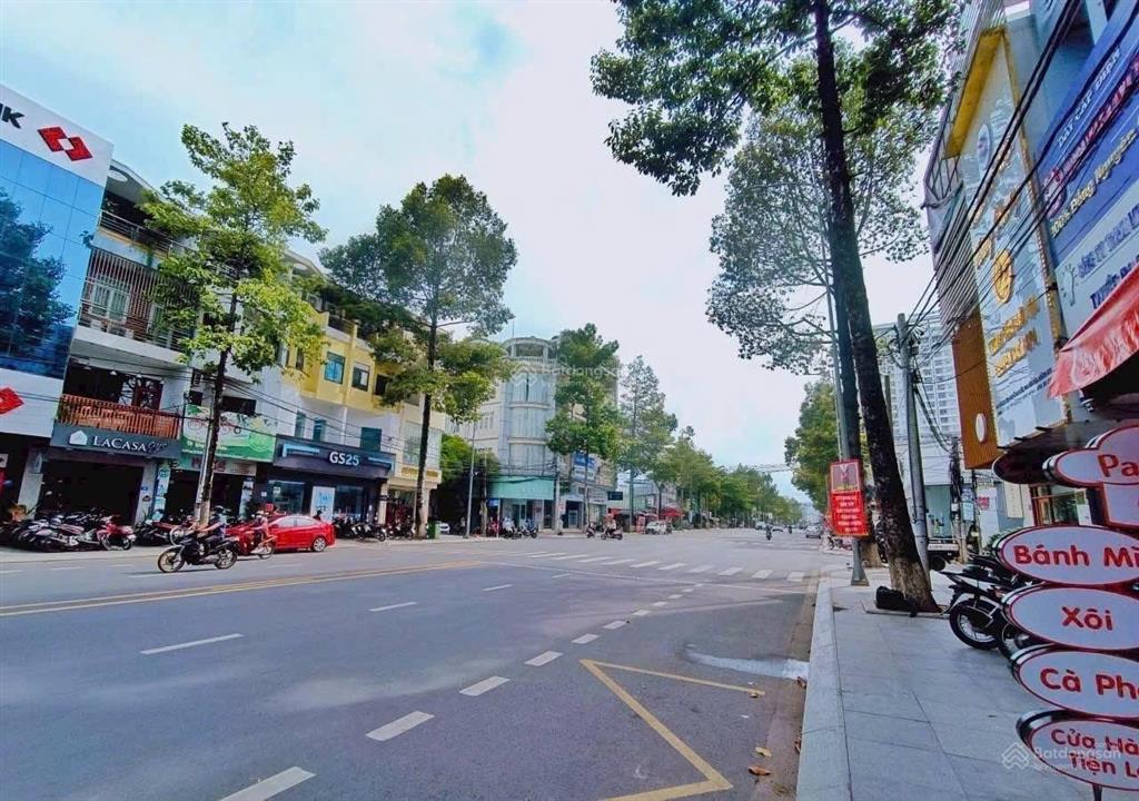 Chỉ có 1 căn duy nhất cơ hội vàng sở hữu mặt tiền vip giá sốc từ 17 tỷ hạ còn 15,5 tỷ