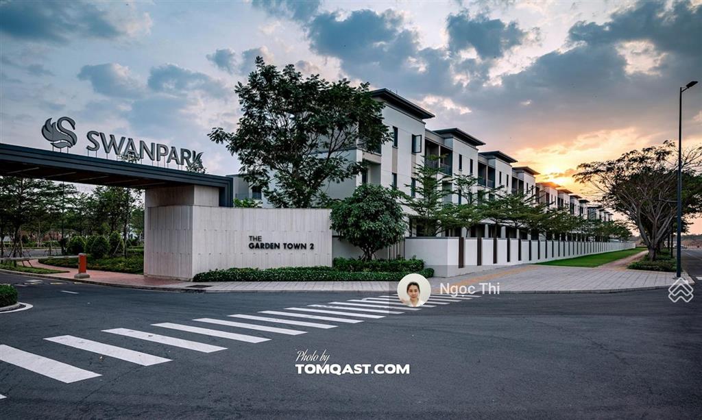 Bán nhà phố liền kề giá 5,2 tỷ căn góc, view thoáng, đường thông