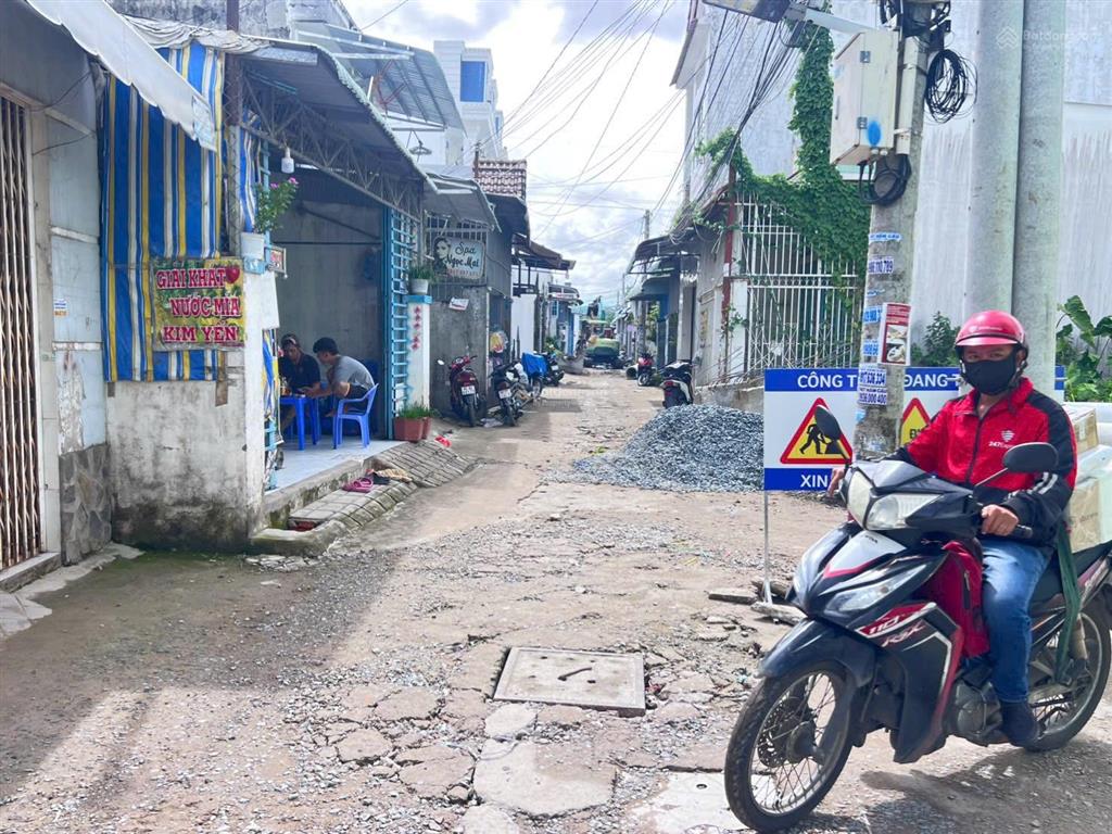 Bán nhà mới 1 lầu  thích hợp ace làm việc tại các bệnh viện lớn. cần thơ