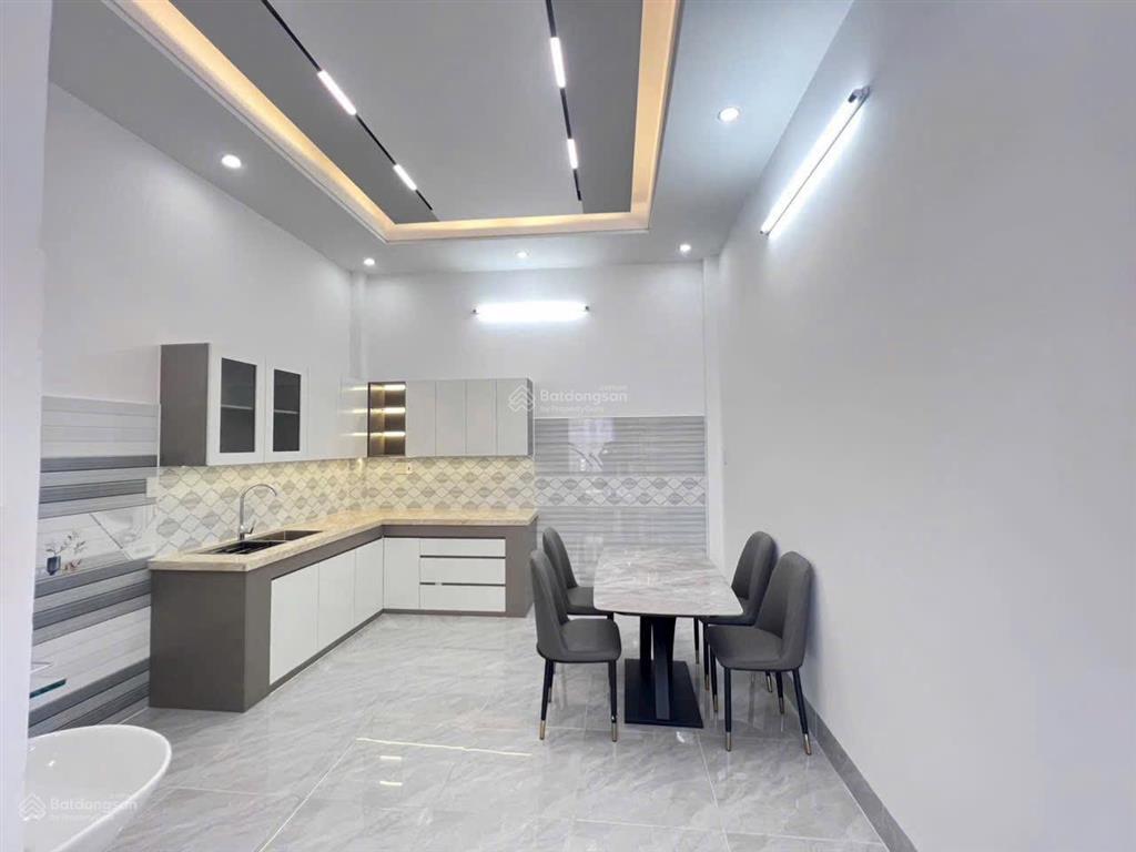 Bán nhà mới 1 lầu  thích hợp ace làm việc tại các bệnh viện lớn. cần thơ