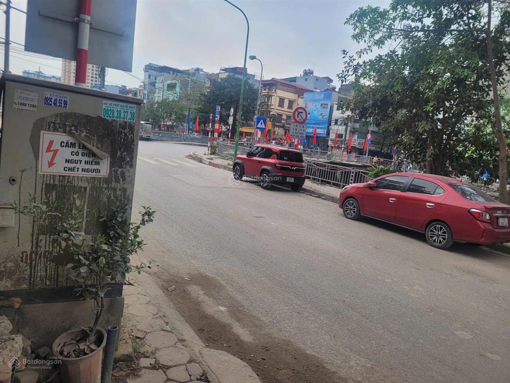 Cho thuê cửa hàng số 216 cầu định công