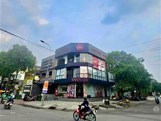 Góc 2 mặt tiền cách mạng tháng tám, quận 3  dt 8x25m  4 tầng  hđt 280 triệu  giá 49 tỷ