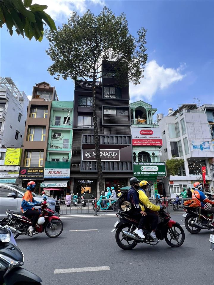 Tòa nhà mặt tiền trần hưng đạo, quận 1  dt 5x20m  hầm 6 tầng  hđt 250 triệu  giá 40 tỷ