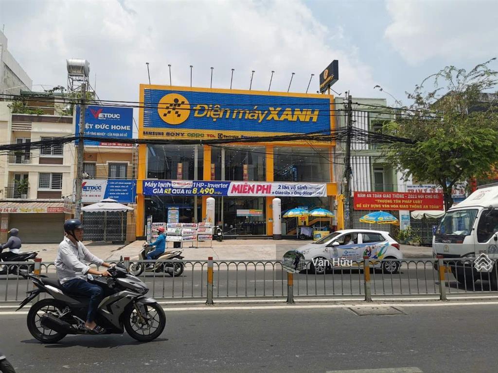 Hàng hiếm mặt tiền trường chinh, q. tân bình  dt 12x30m  3 tầng  hđt 300 triệu  giá 60 tỷ