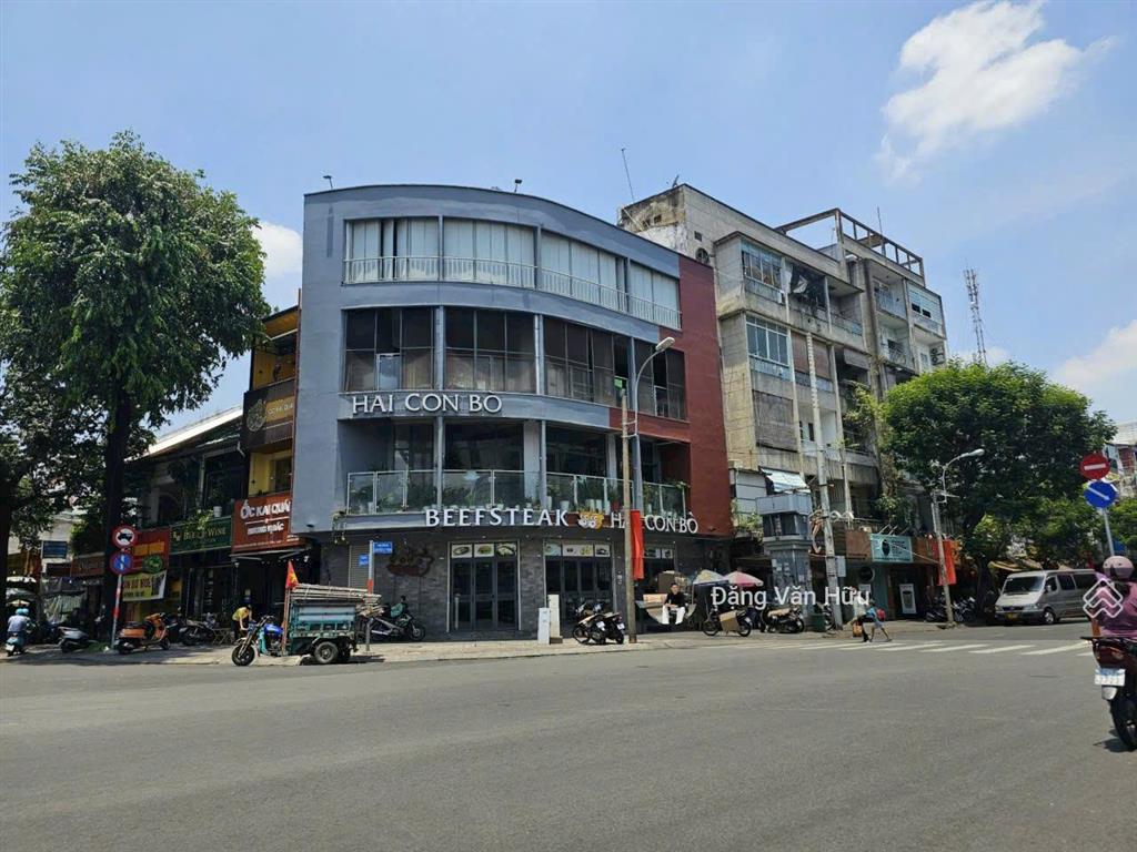 Góc 2 mặt tiền thương hiệu ký con, quận 1  dt 9x12m  3 tầng  hđt 300 triệu  giá 60 tỷ
