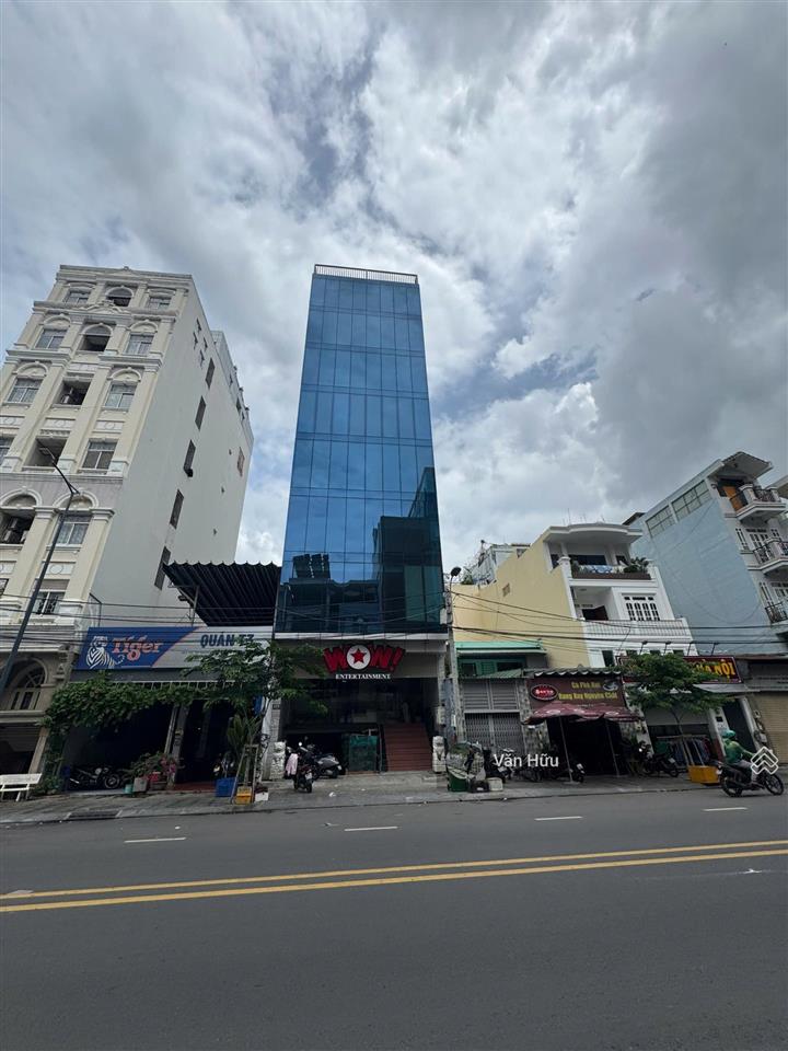 Tòa nhà mặt tiền hoàng hoa thám, q. tân bình  dt 7x20m  hầm 7 tầng  hđt 250 triệu  giá 40 tỷ
