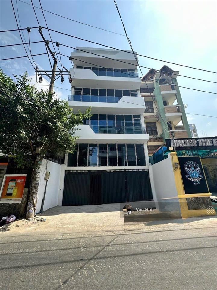 Tòa nhà mặt tiền trường sơn, q. tân bình  dt 8x20m  hầm 7 tầng  hđt 150 triệu  giá 35 tỷ