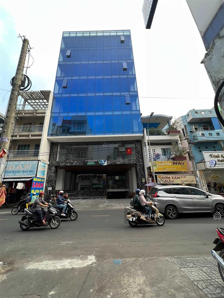 Tòa nhà mặt tiền trường chinh, q. tân bình  dt 8x20m  hầm 6 tầng  hđt 250 triệu  giá 40 tỷ