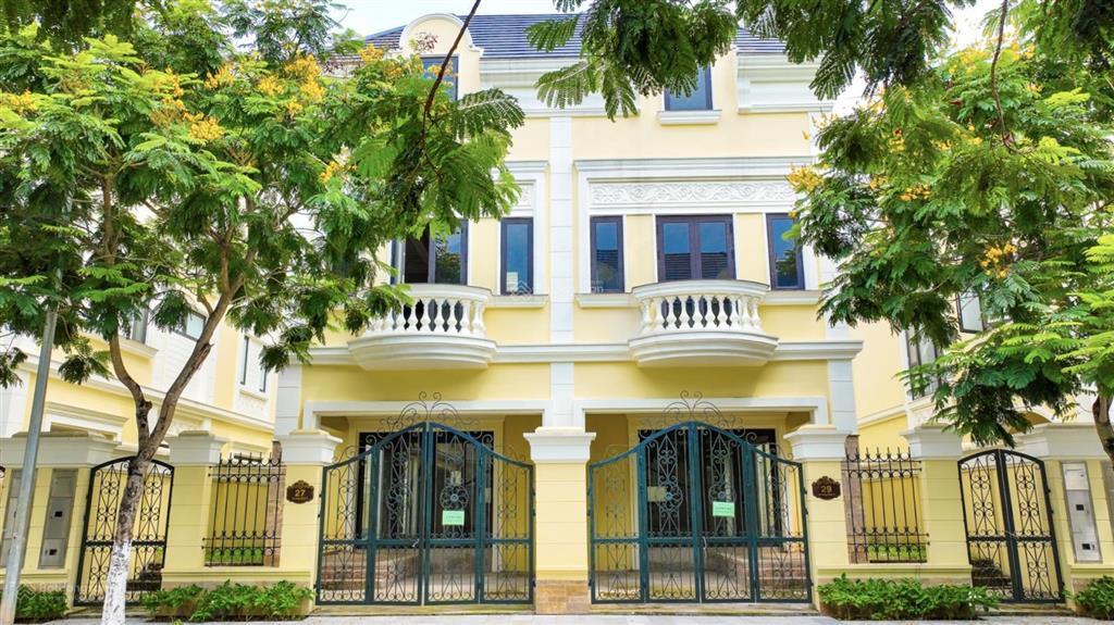 Chủ nhà cần bán gấp căn biệt thự đơn lập vip diện tích 280m2 giá cực rẻ 61tỷ! 1 căn duy nhất!