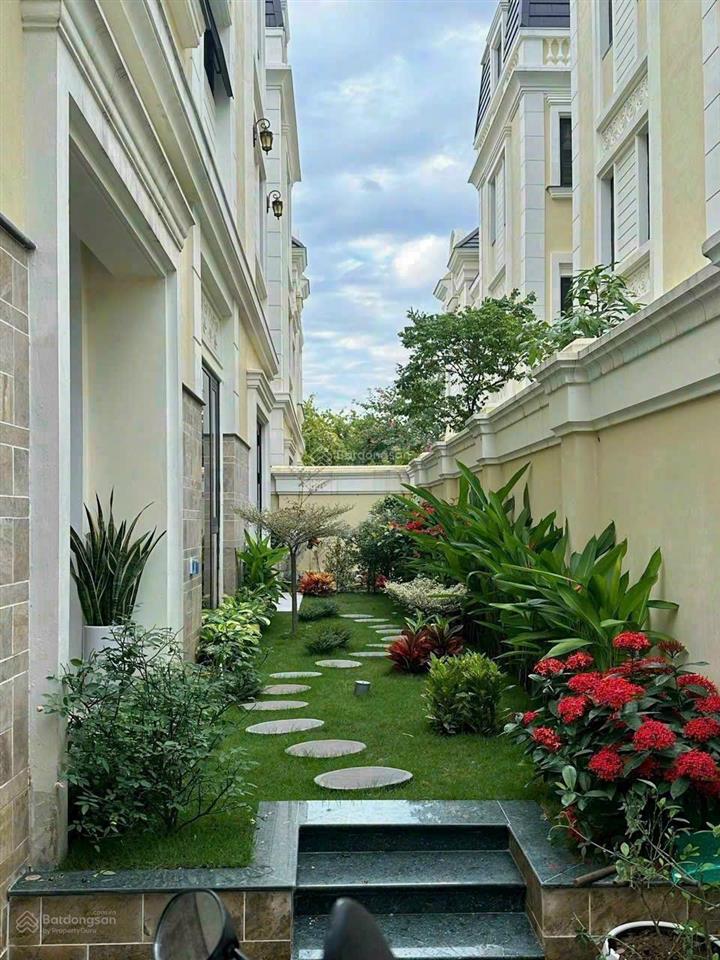 Chủ nhà cần bán gấp căn biệt thự đơn lập vip diện tích 280m2 giá cực rẻ 61tỷ! 1 căn duy nhất!