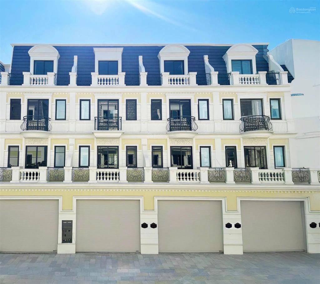 Chủ nhà cần bán gấp căn biệt thự đơn lập vip diện tích 280m2 giá cực rẻ 61tỷ! 1 căn duy nhất!