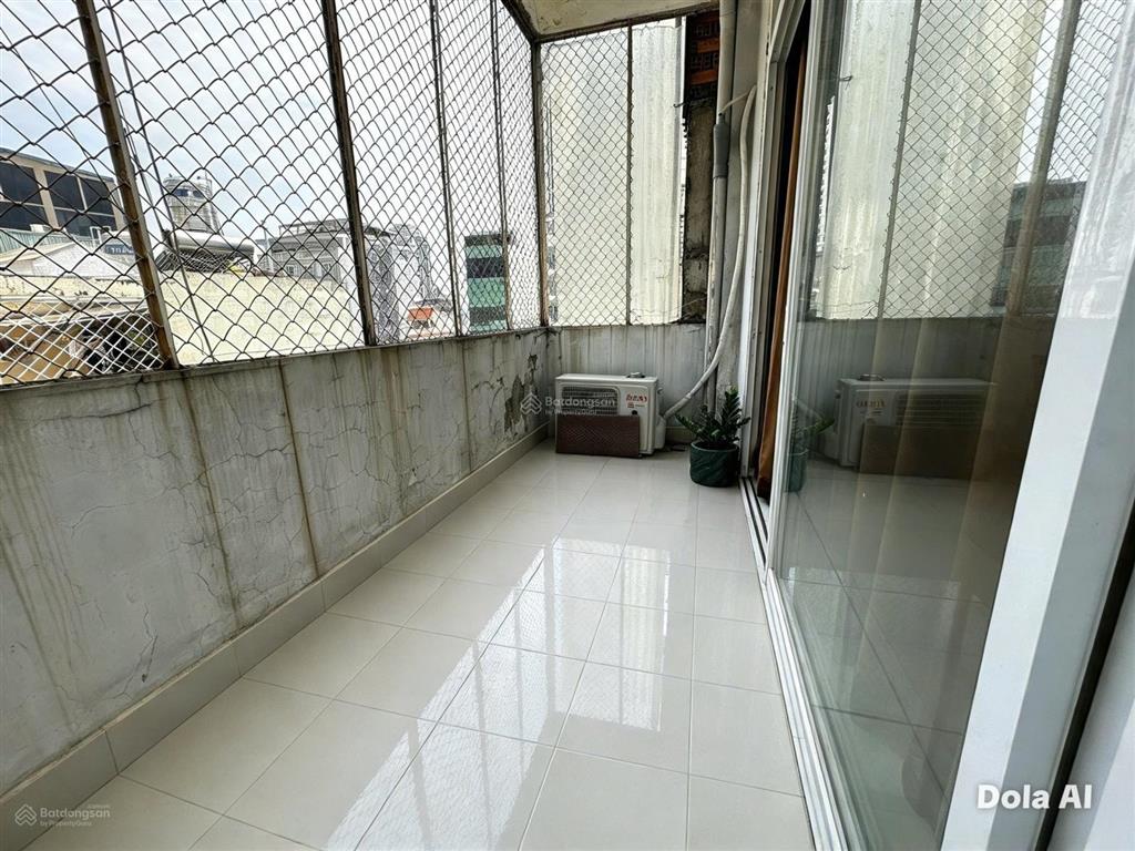 Cần cho thuê phòng căn hộ mini có ban công mặt tiền đường lý chính thắng quận 3 gần chợ tân định.