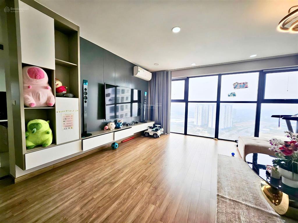 (hot)chủ nhà bán gấp căn hoa hậu tại goldmark city, 102m2, view pháo hoa, chỉ 7 tỷ 9.  0384 028 ***