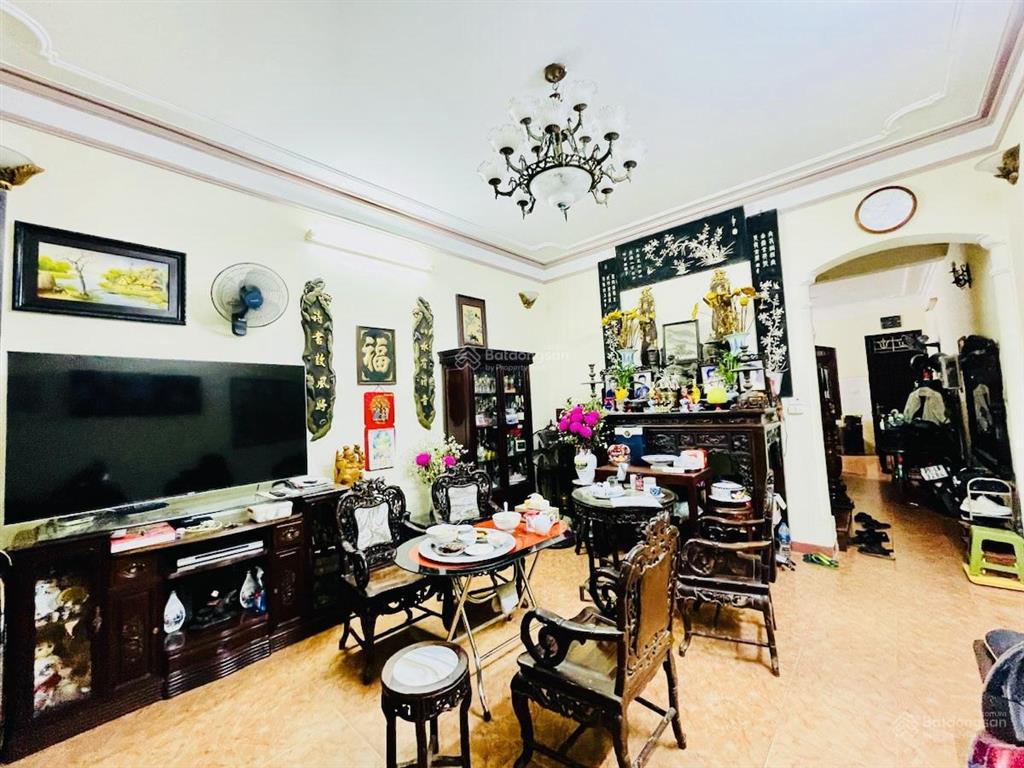 Bán nhà phố kim mã! mới 8 tầng thang máy, thông sàn, ô tô tránh, gần phố, kinh doanh, văn phòng đẹp